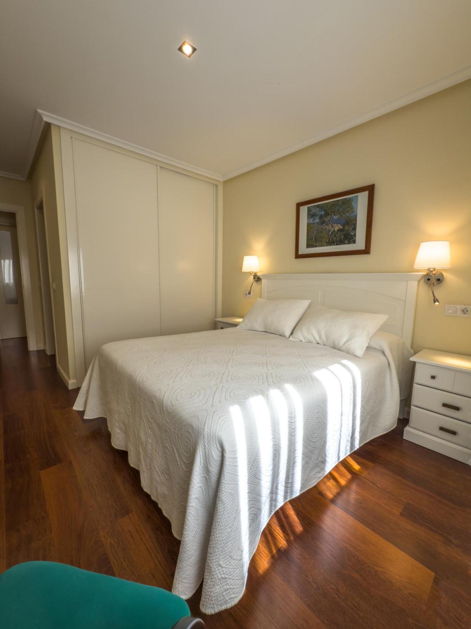 Apartamentos Verdemar  Llanes Exterior foto