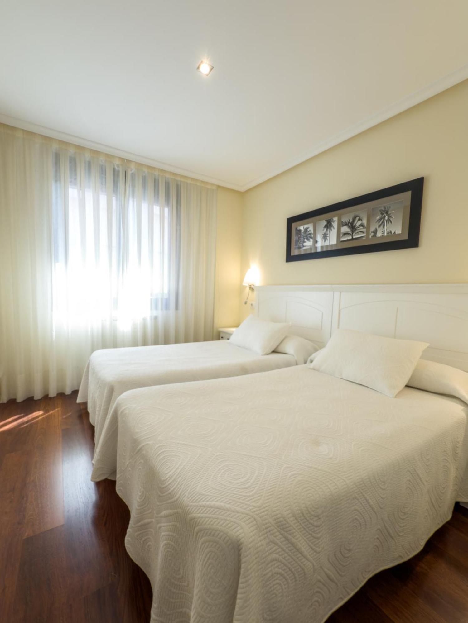 Apartamentos Verdemar  Llanes Exterior foto